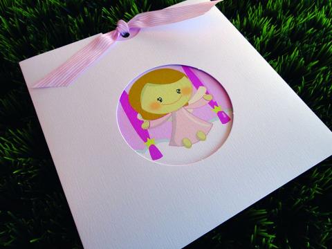 Προσκλητήριο Βάπτισης -Β1455 - <p>Συρταρωτό λευκό προσκλητήριο με θέμα το αγγελάκι.  Tip: Μπορεί να βγει και στην οικονομική σειρά!</p>...