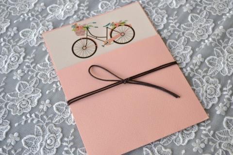 Προσκλητήρια βάπτισης 2017 -Β1744 - <p>Συρταρωτό προσκλητήριο βάπτισης με θέμα  ;ρομαντικό ποδήλατο ; στους τόνους του σομόν!</p>...