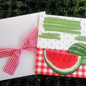 Προσκλητήρια βάπτισης -Β1355 - <p>Τετράγωνο προσκλητήριο με καρό λεπτομέρειες και θέμα το καρπουζάκι.</p>...